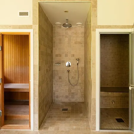 Union & Hotel 4*