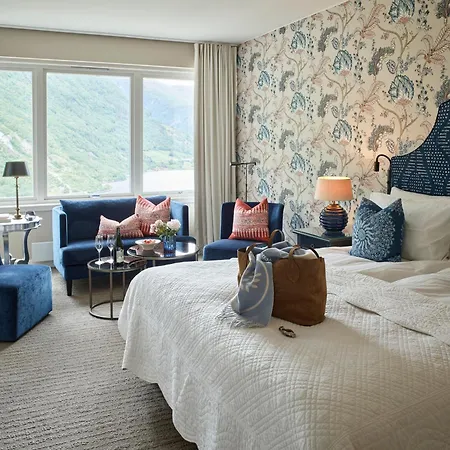 Union & Hotel 4*