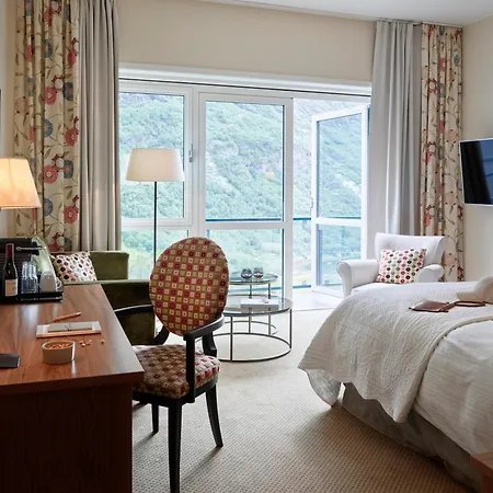 Union & Hotel 4*