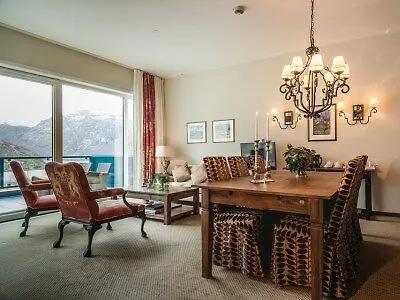 Hotel Union & 4*